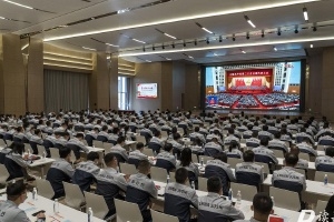 增底氣、強(qiáng)干勁！中國巨石黨員干部熱議黨的二十大報(bào)告