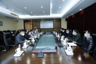 桐鄉(xiāng)市委副書記、市長(zhǎng)于會(huì)游到巨石指導(dǎo)疫情防控工作