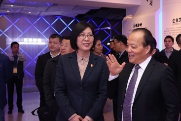 嘉興市委常委、組織部長(zhǎng)龔和艷到巨石調(diào)研